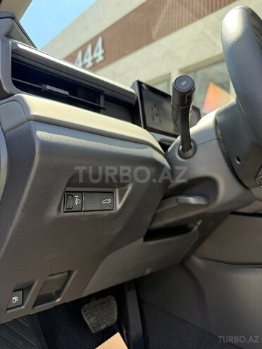 Toyota RAV4-10