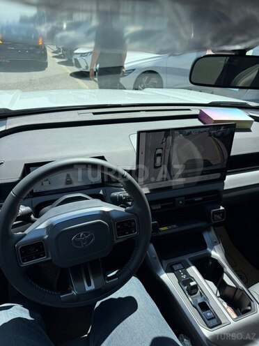 Toyota RAV4-23