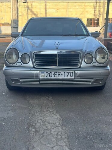 Mercedes E 240-7