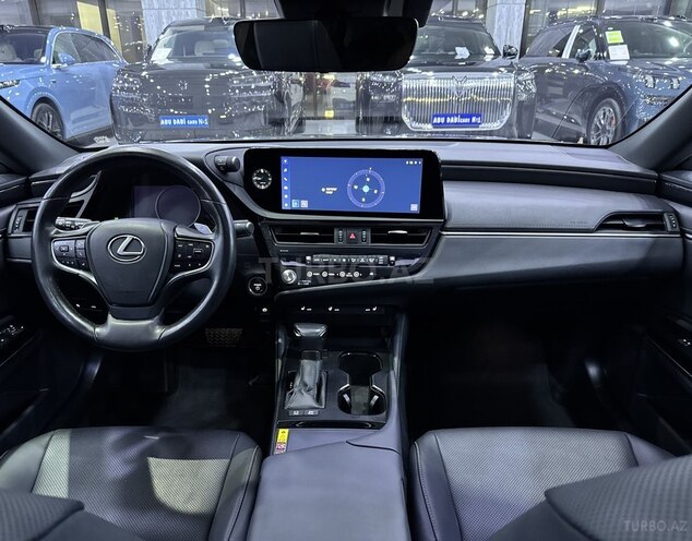 Lexus ES 300h-8