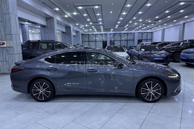 Lexus ES 300h-4