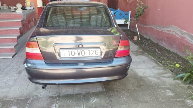 Opel Vectra-4