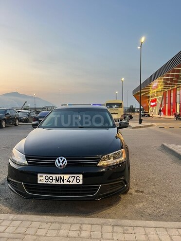 Volkswagen Jetta-1
