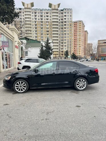 Volkswagen Jetta-4