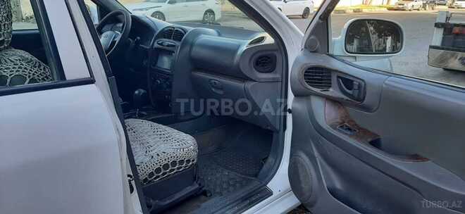 Hyundai Santa Fe-10