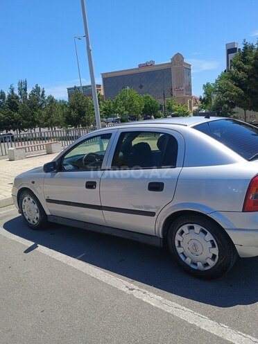 Opel Astra-3