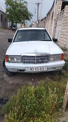 Mercedes 190-1