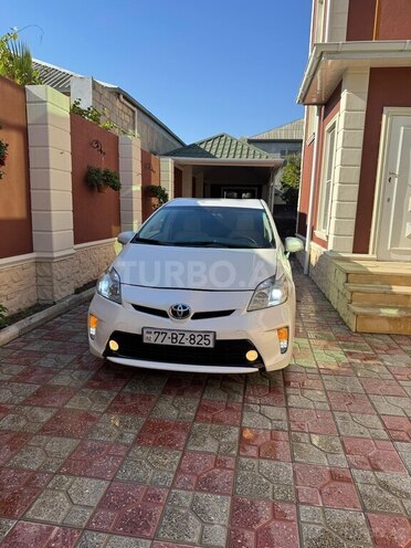 Toyota Prius-2