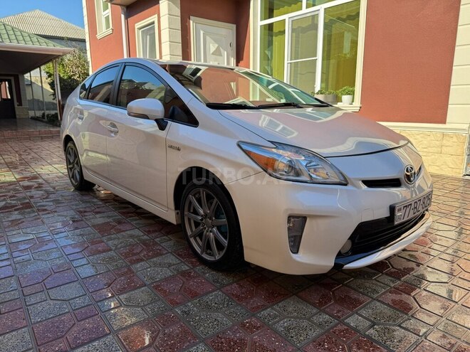 Toyota Prius-3