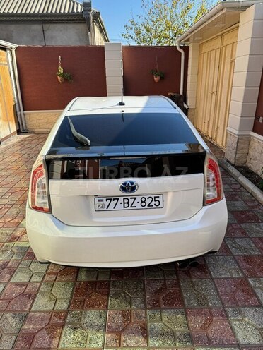 Toyota Prius-8