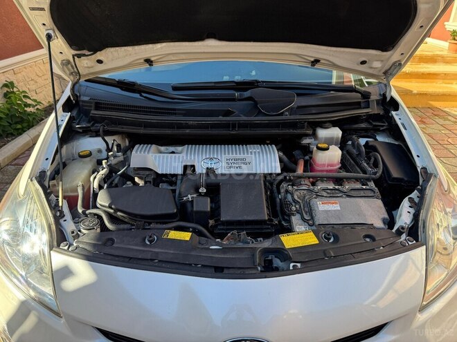 Toyota Prius-9