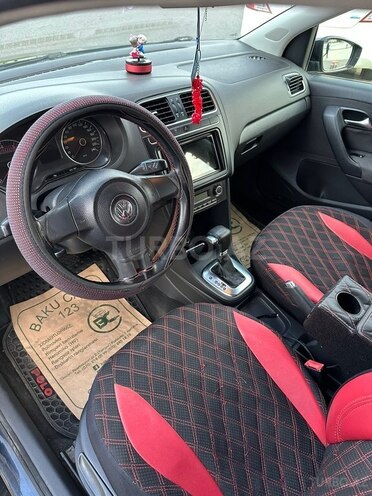 Volkswagen Polo-13