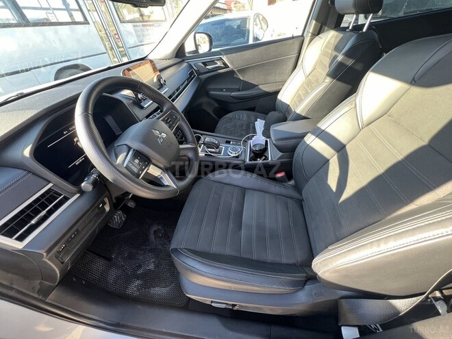 Mitsubishi Outlander-6