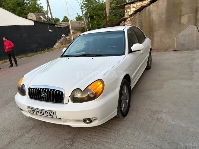Hyundai Sonata-1