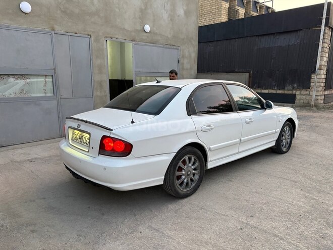 Hyundai Sonata-3