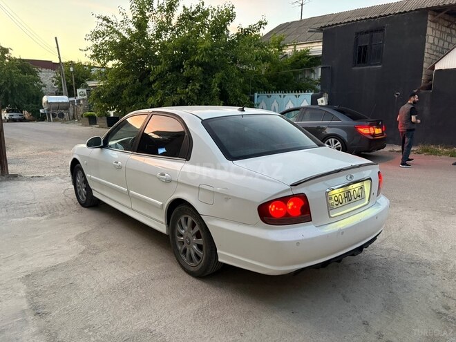 Hyundai Sonata-2