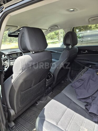 Kia Sorento-9