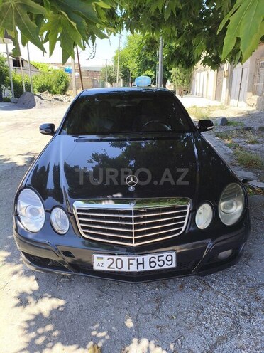 Mercedes E 220-1