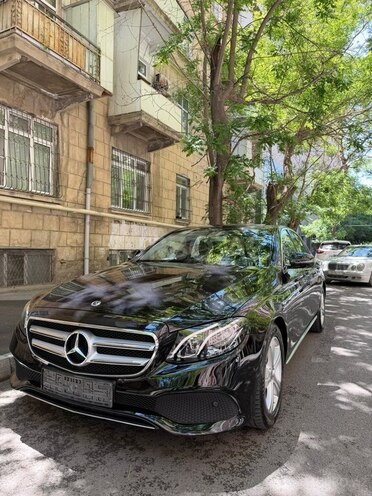 Mercedes E 200-3