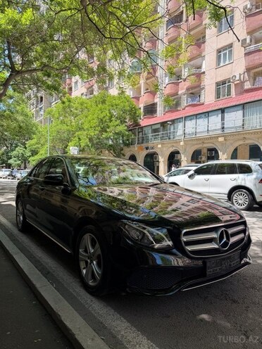 Mercedes E 200-2