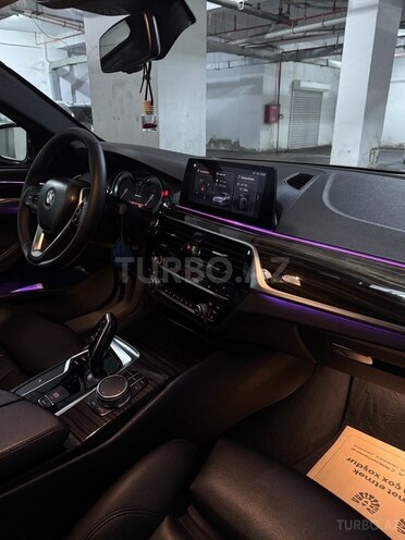 BMW 530-13
