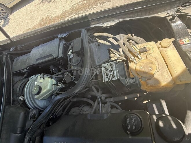 Mercedes E 240-12