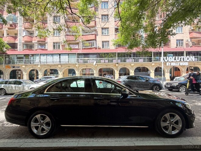 Mercedes E 200-5