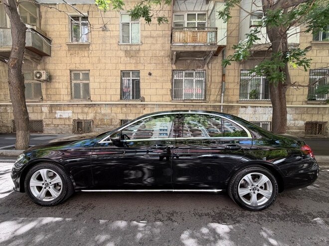 Mercedes E 200-4