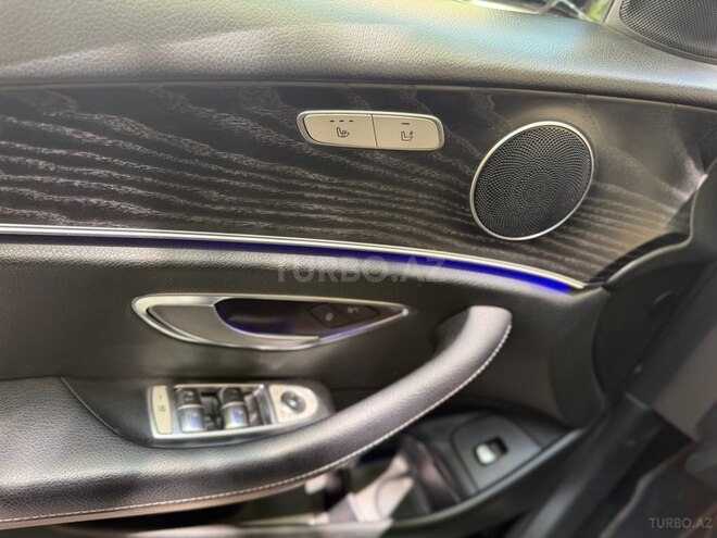 Mercedes E 200-12