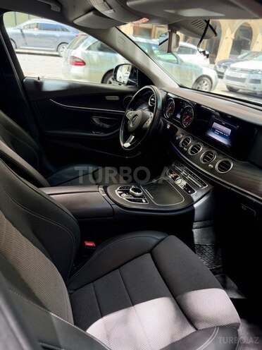 Mercedes E 200-9