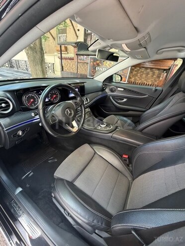 Mercedes E 200-8