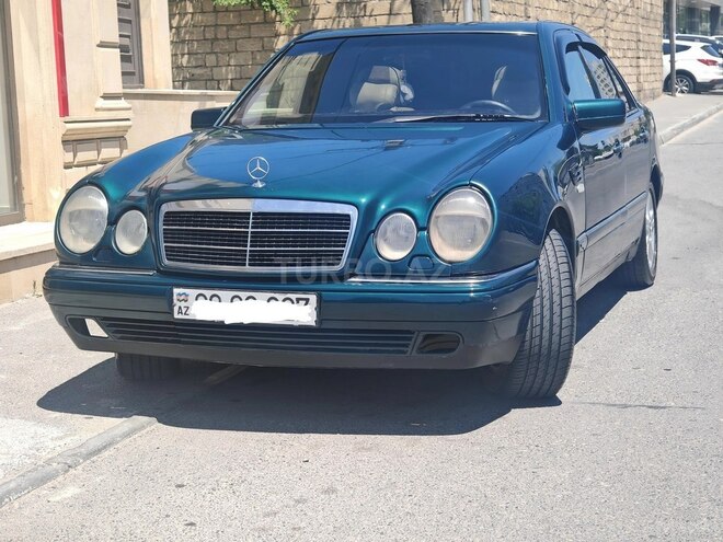 Mercedes E 200-2