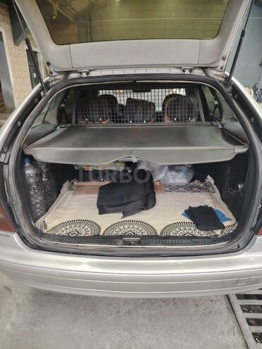 Mercedes C 200-11