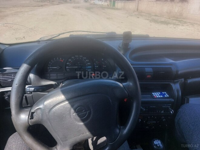 Opel Astra-8
