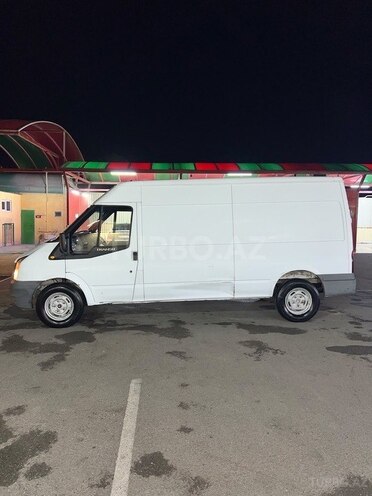 Ford Transit-4
