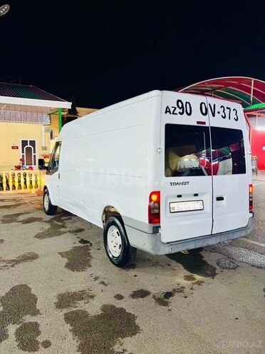 Ford Transit-3