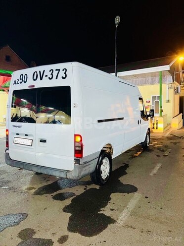 Ford Transit-12