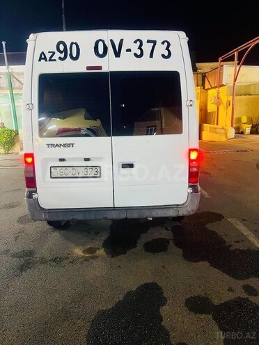 Ford Transit-10