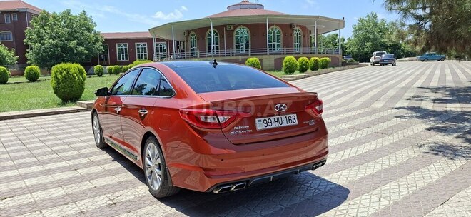 Hyundai Sonata-4