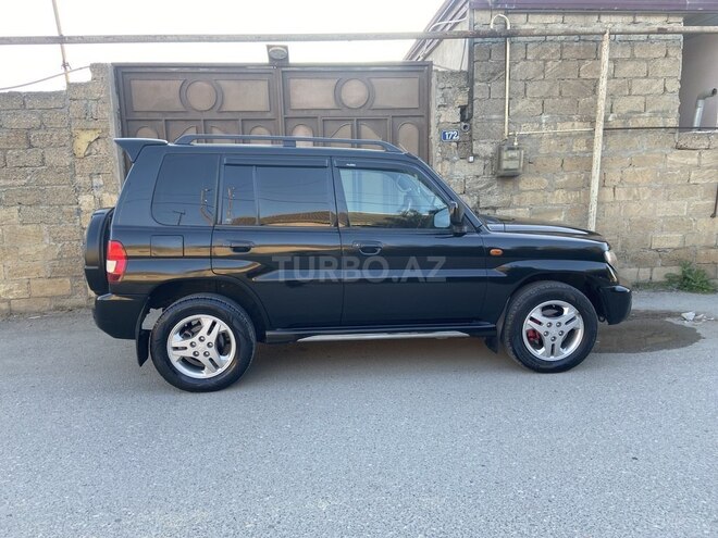 Mitsubishi Pajero io-5