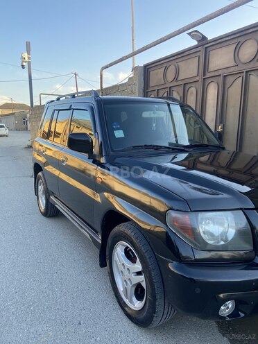 Mitsubishi Pajero io-8