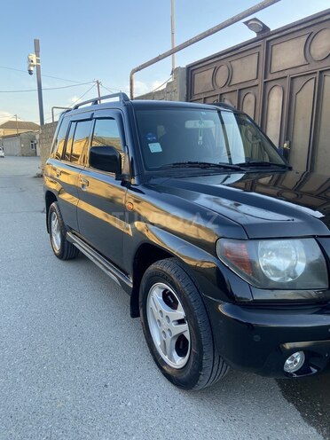 Mitsubishi Pajero io-10