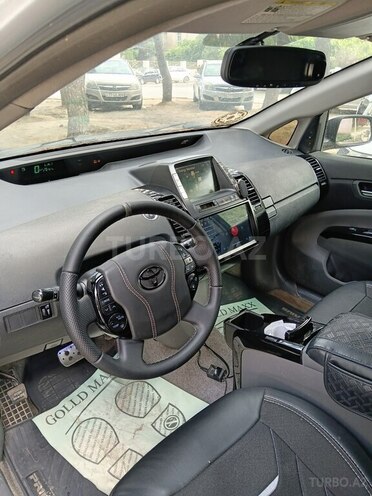 Toyota Prius-6