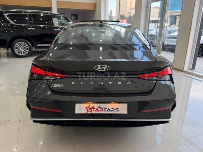 Hyundai Elantra-2