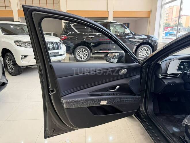 Hyundai Elantra-16