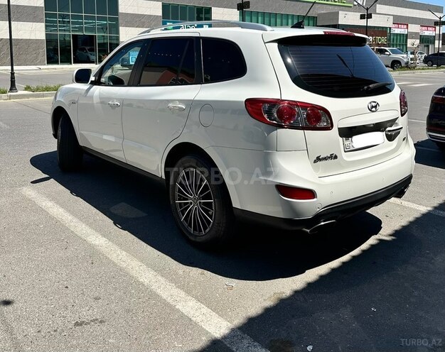 Hyundai Santa Fe-6