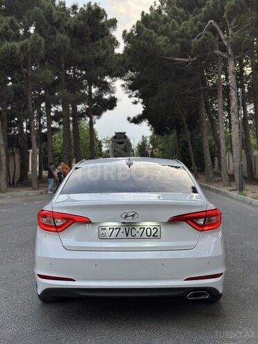Hyundai Sonata-8