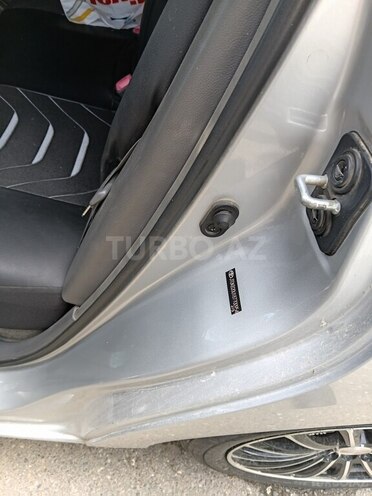 Toyota Prius-9