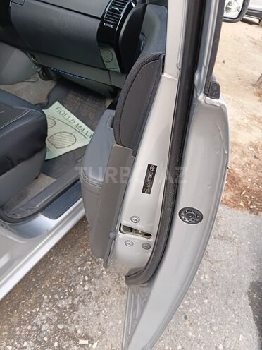 Toyota Prius-13