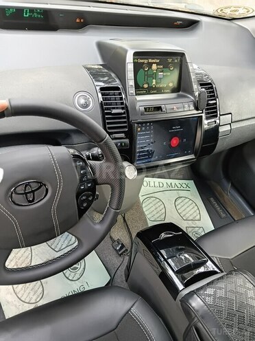 Toyota Prius-17